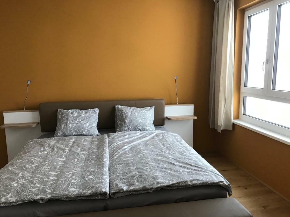 Spacious, Modern 1-bdrm Apt Near Vic & Austria Ctr Wiedeń