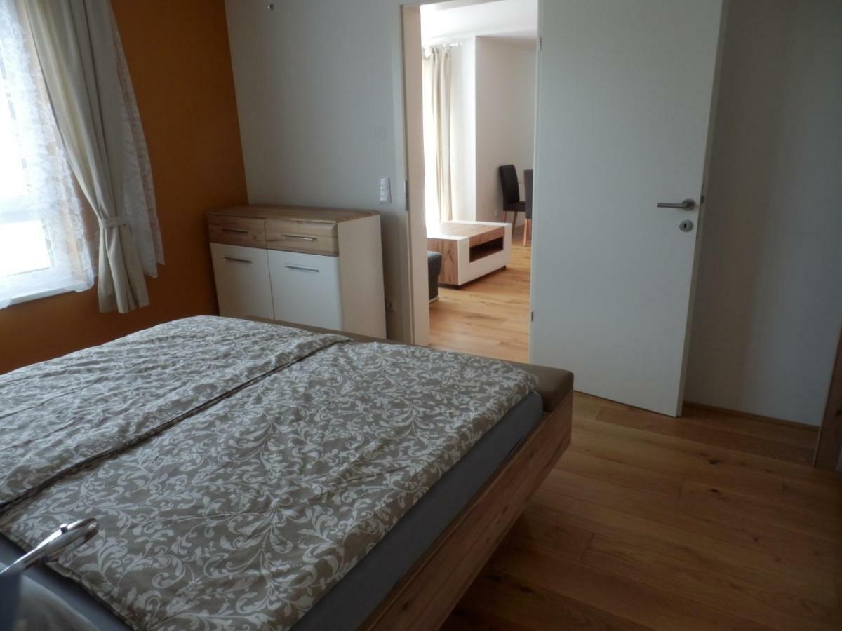 Spacious, Modern 1-bdrm Apt Near Vic & Austria Ctr * Viena