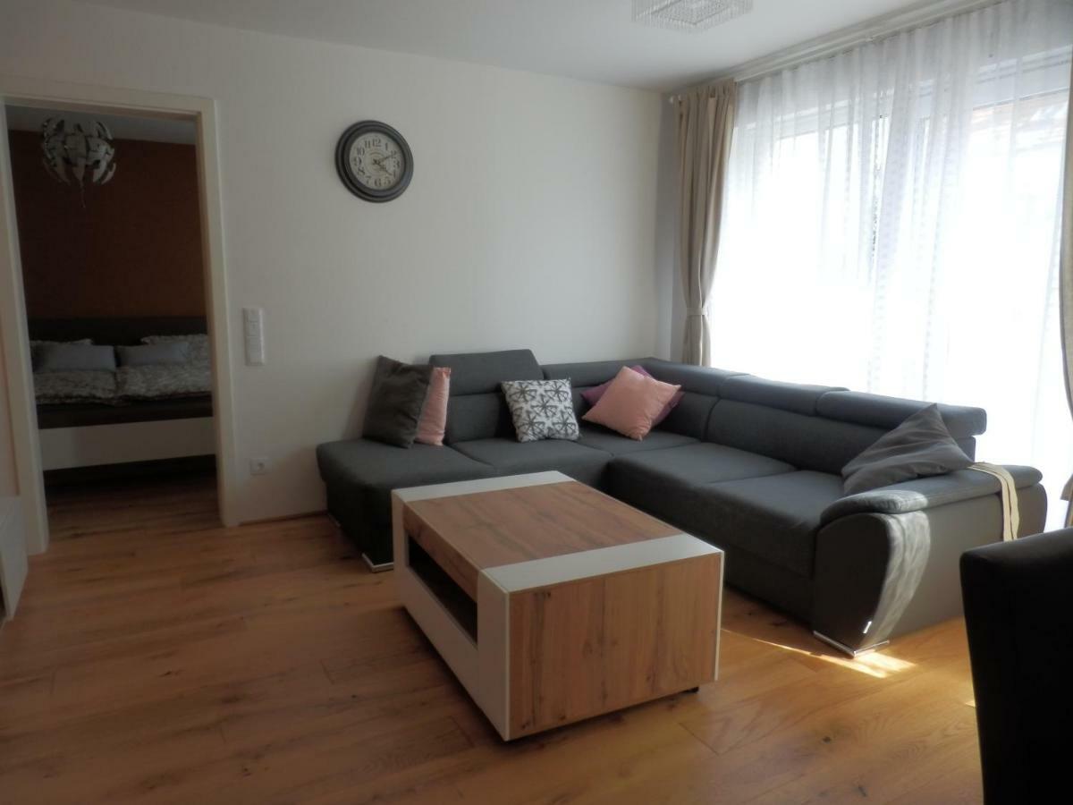 Apartament Spacious, Modern 1-bdrm Apt Near Vic & Austria Ctr Viena
